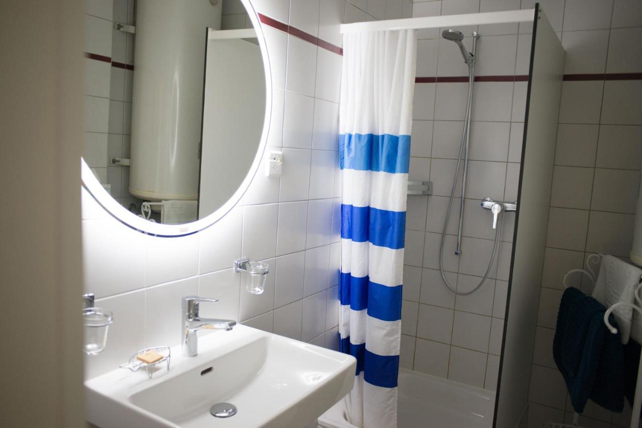 Hotel De La Beroche Saint-Aubin-Sauges Ngoại thất bức ảnh